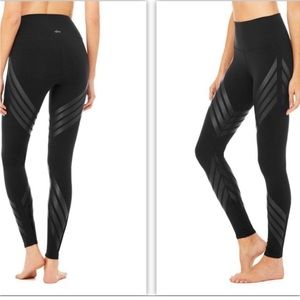 ALO Yoga High-Waist Cross Stripe Leggings | Black | Size Small |